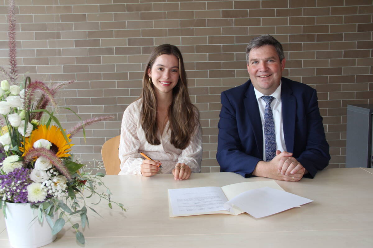 Erstes Medizinstipendium des Landkreises Dillingen verge-ben