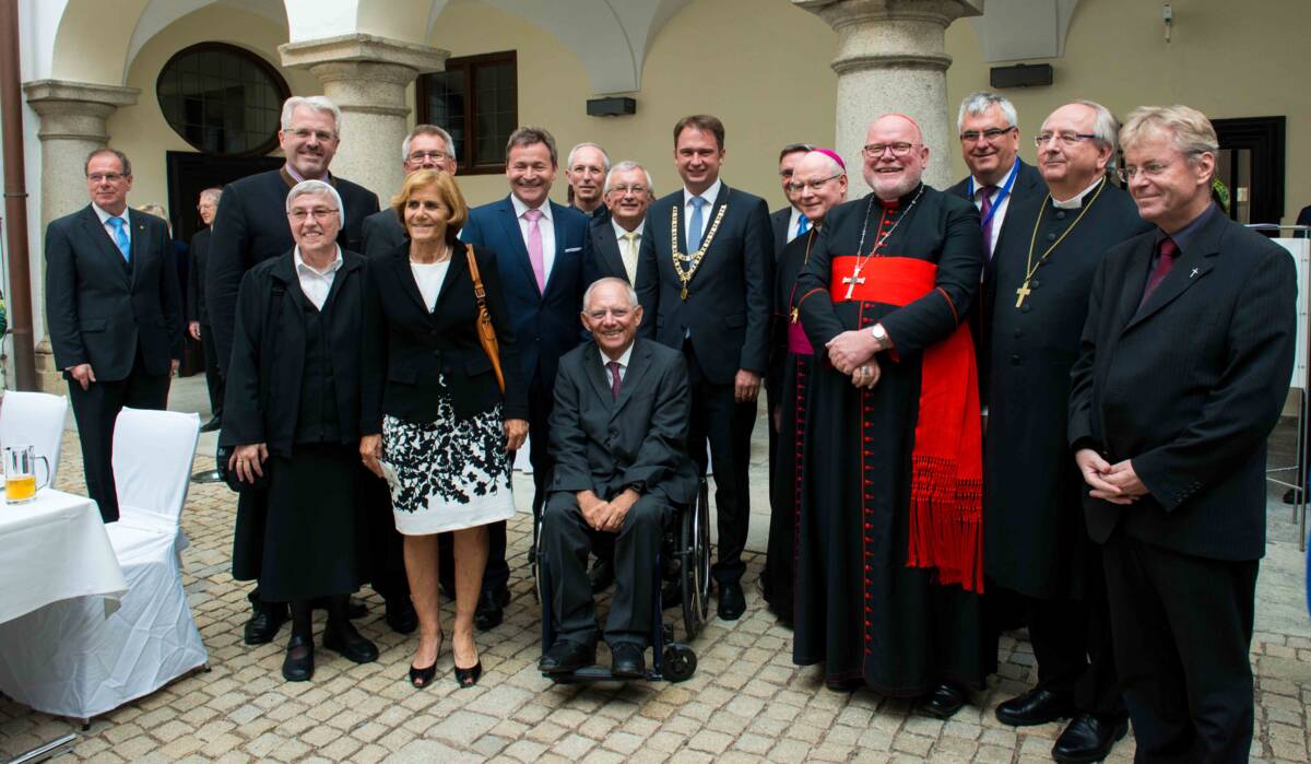 Verleihung des Europäischen St.-Ulrichs-Preises an Bundesminister Dr. Wolfgang Schäuble