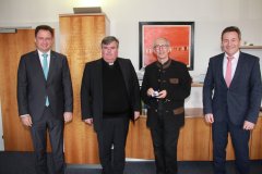 Grossansicht in neuem Fenster: Monsignore Harald Heinrich wurde in den Vorstand der Europäischen St.-Ulrichs-Stiftung berufen!